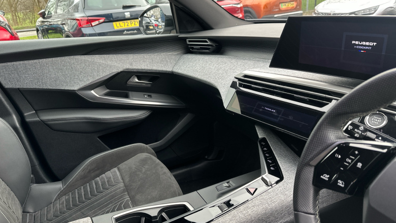 Peugeot 5008 157kW GT 73kWh 5dr Auto Electric Estate